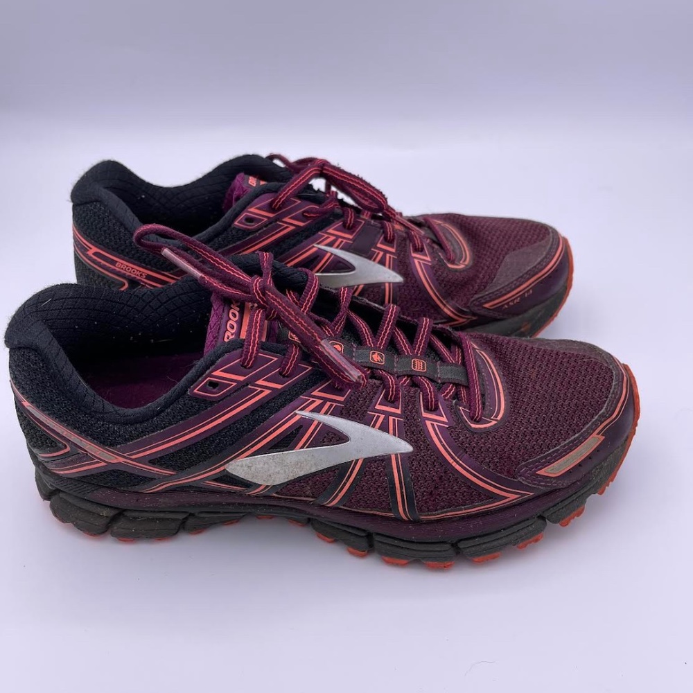 Women's Brooks Adrenaline ASR 14- Size 10